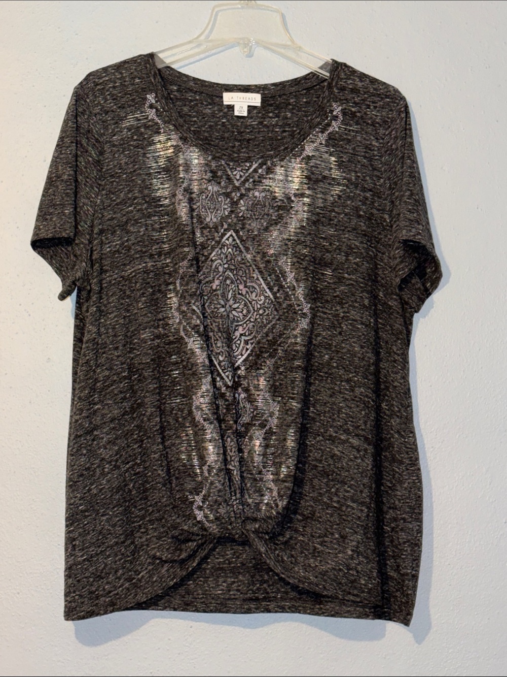 LA Threads Charcoal Short-Sleeve Twist-Front Tee with Metallic Paisley Detail